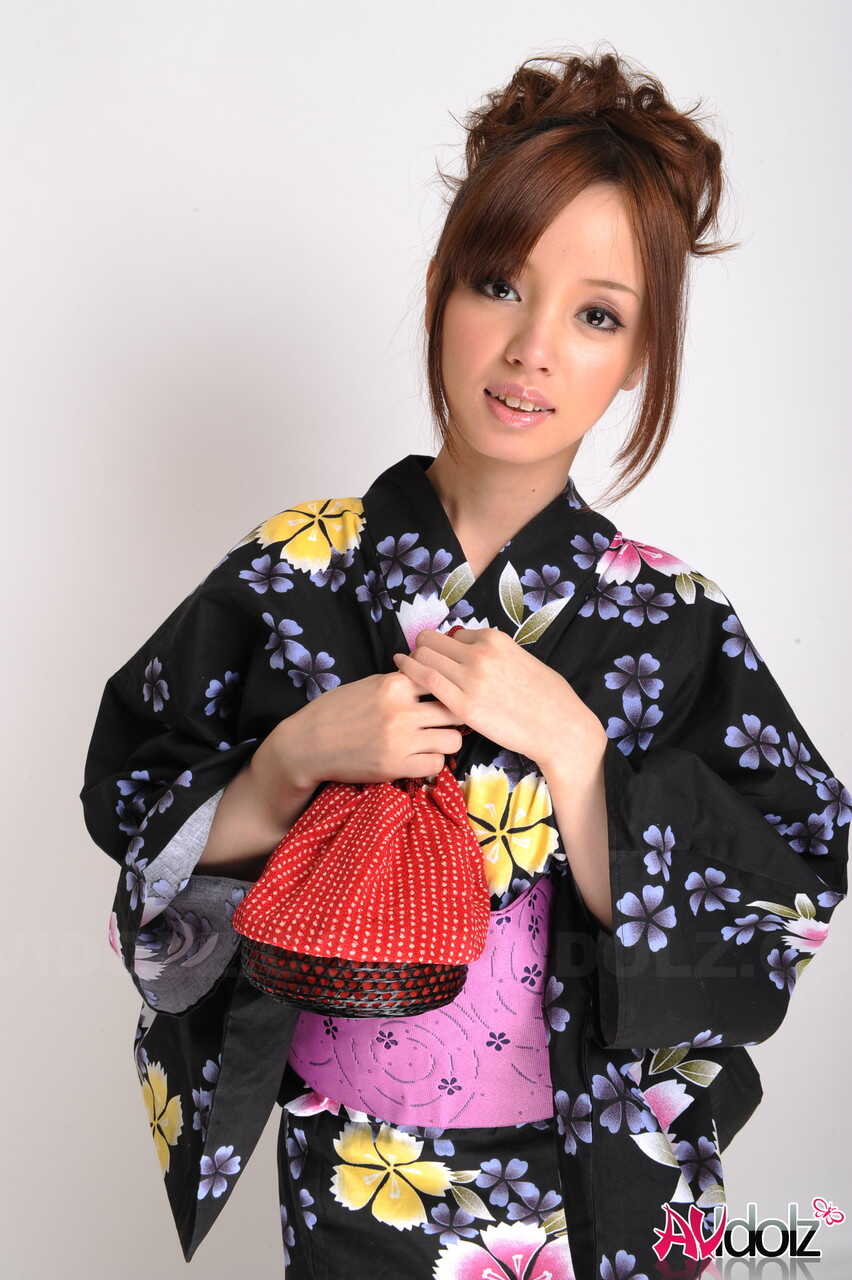 Exotic Asian Beauty Lina Aishima in Traditional Kimono