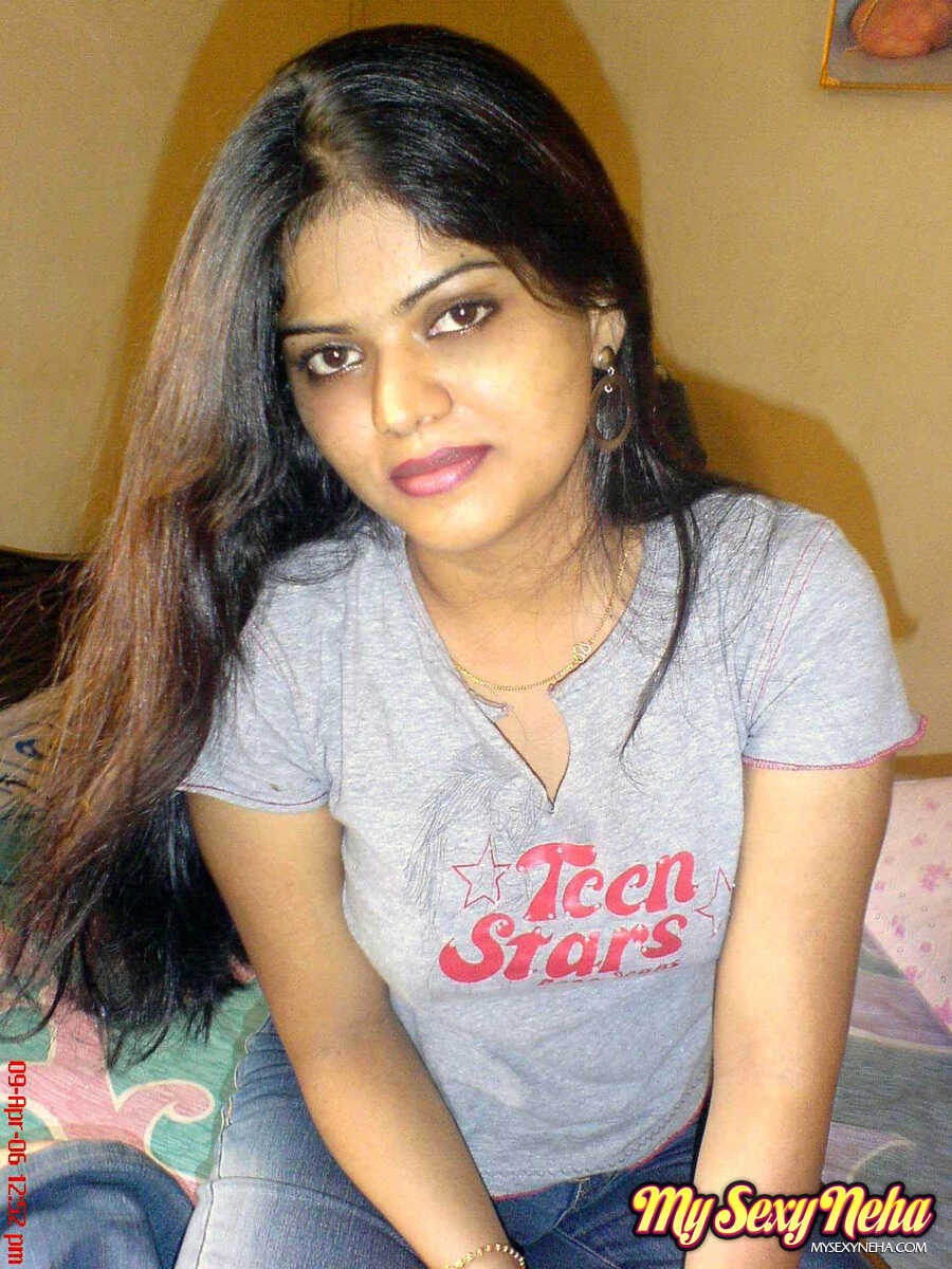 Neha’s Big Natural Uncapping with Petite Desi Indian Girl in Jeans Removal