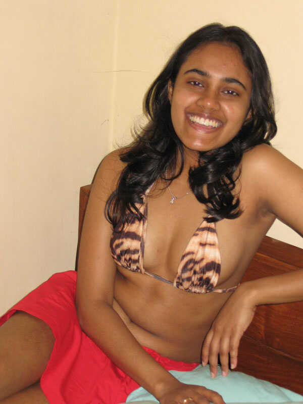 Desi Naughty Bed Breast Show 