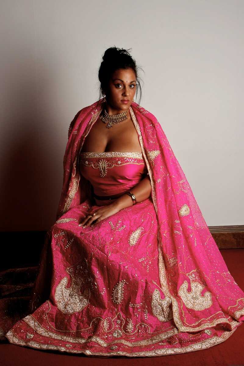 Kinky Desi Beauty Keira Shows Off Her Massive Natural Melons in a Wet Bikini - 