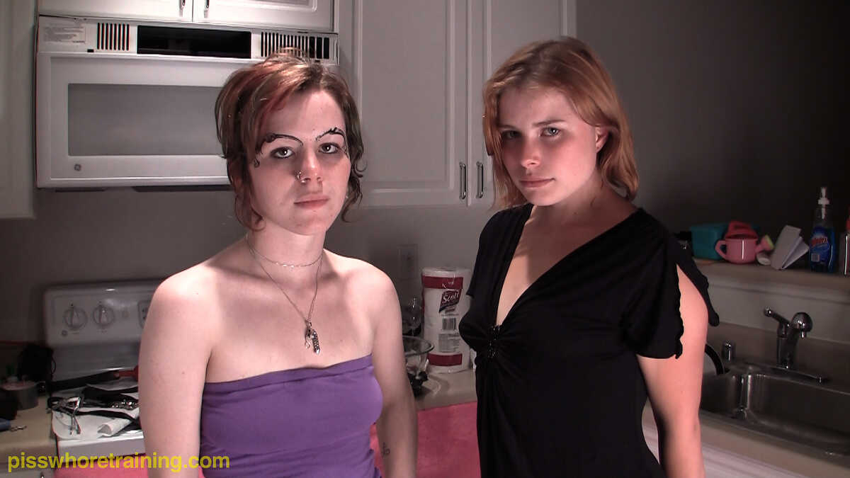 Two Dirty Dykes: Lily and Dahlia Get Pissy in the Kitchen - Lily, Dahlia