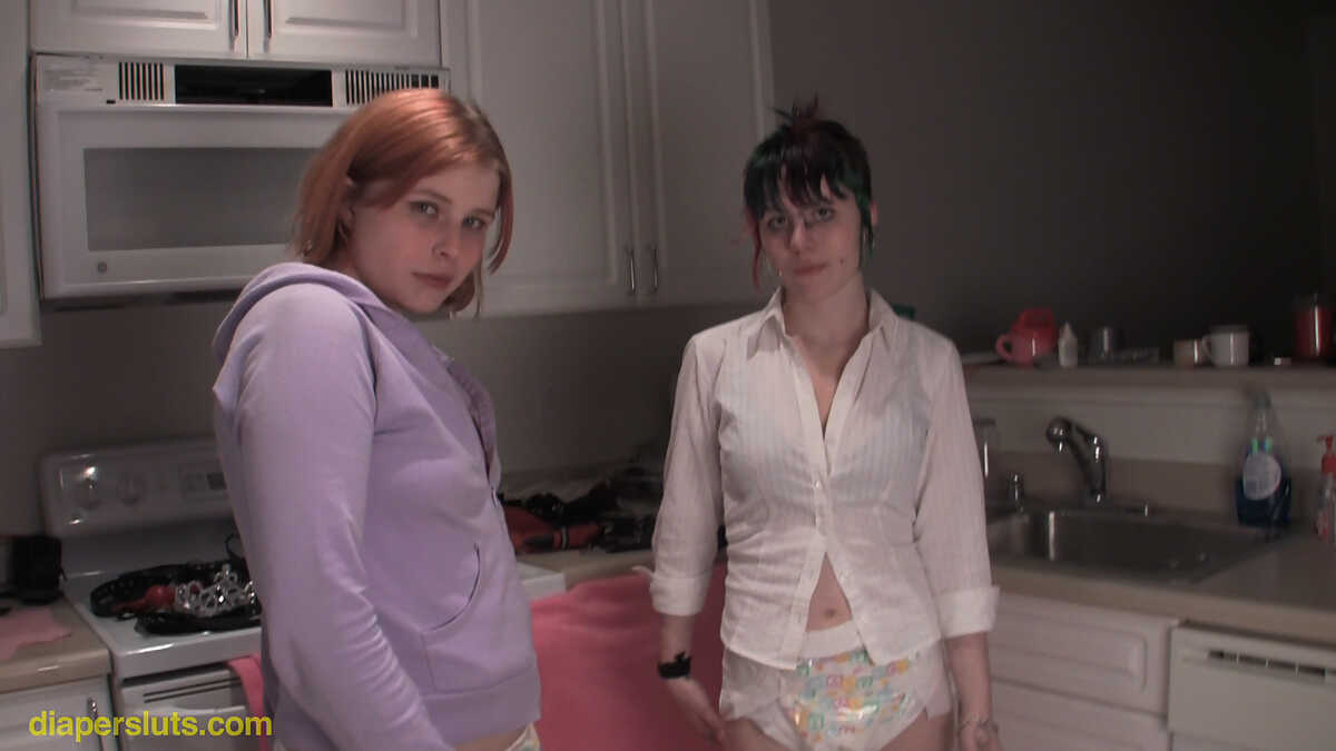 Diaper-less Lesbian Lovers Pee Play: Dahlia & Lily's Wet & Wild Fun!