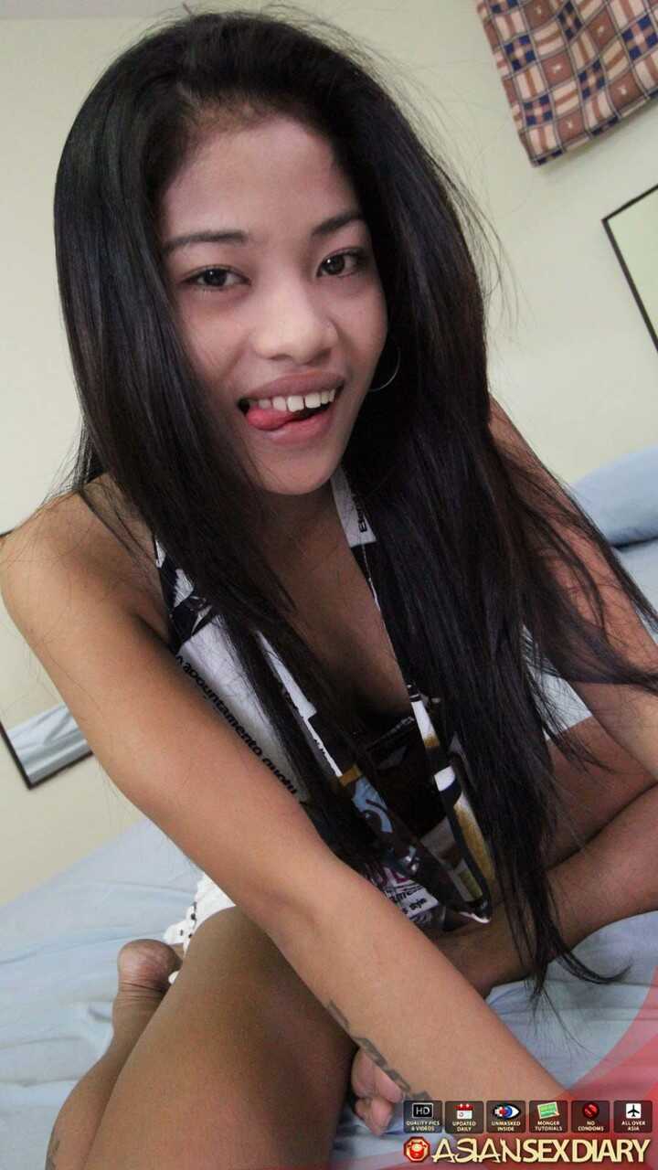 Mitch's Foreign Lovers Asian Amateur Creampie with a Dripping Wet and Creamy Pussy - Mitch