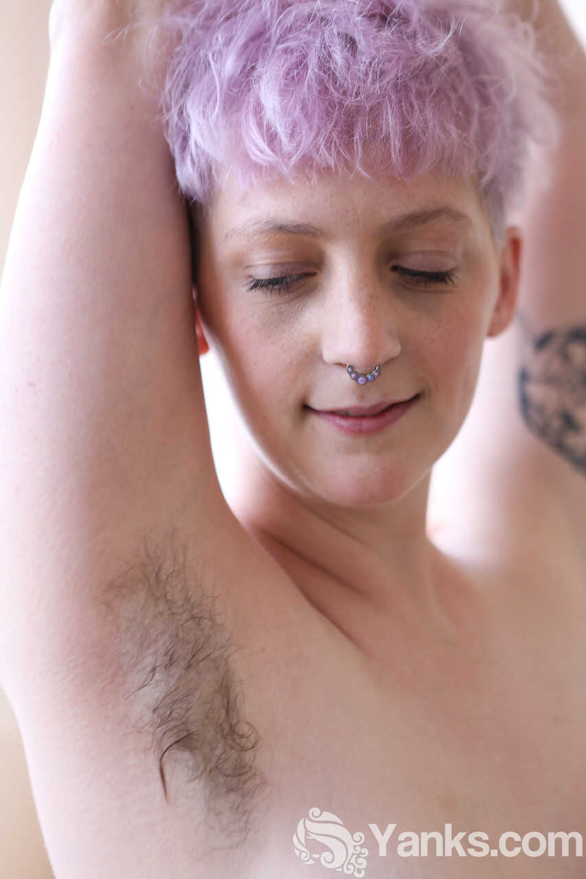 Vera Blue's First Time with a Hairy BBW: Amateur Masturbation in Her Hairy Armpits and Big Tits - Vera Blue