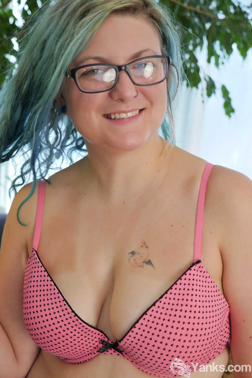 First timer Blue Ruin's plump twat explores the sofa while dyed hair hangs loose - Blue Ruin