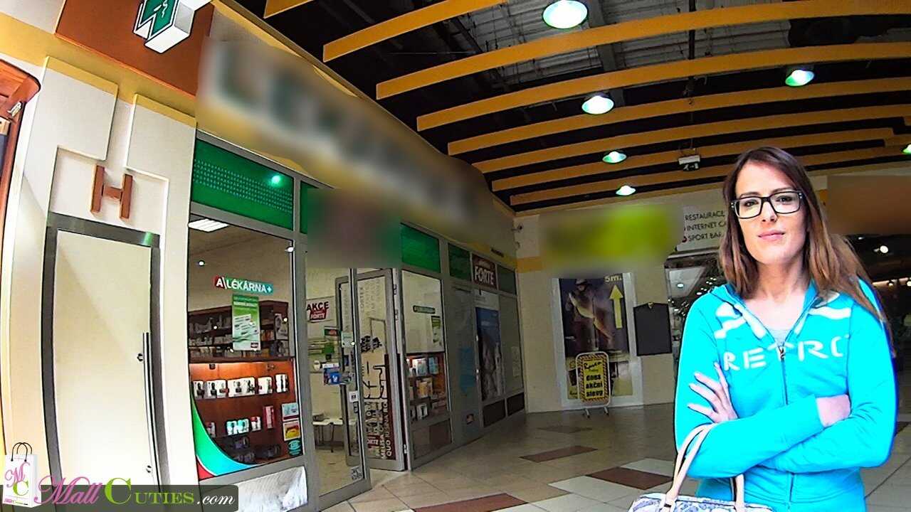 Naughty Kiki's Secret Blowjob: A Teenage Handjob Adventure in the Mall Changing Room - Kiki