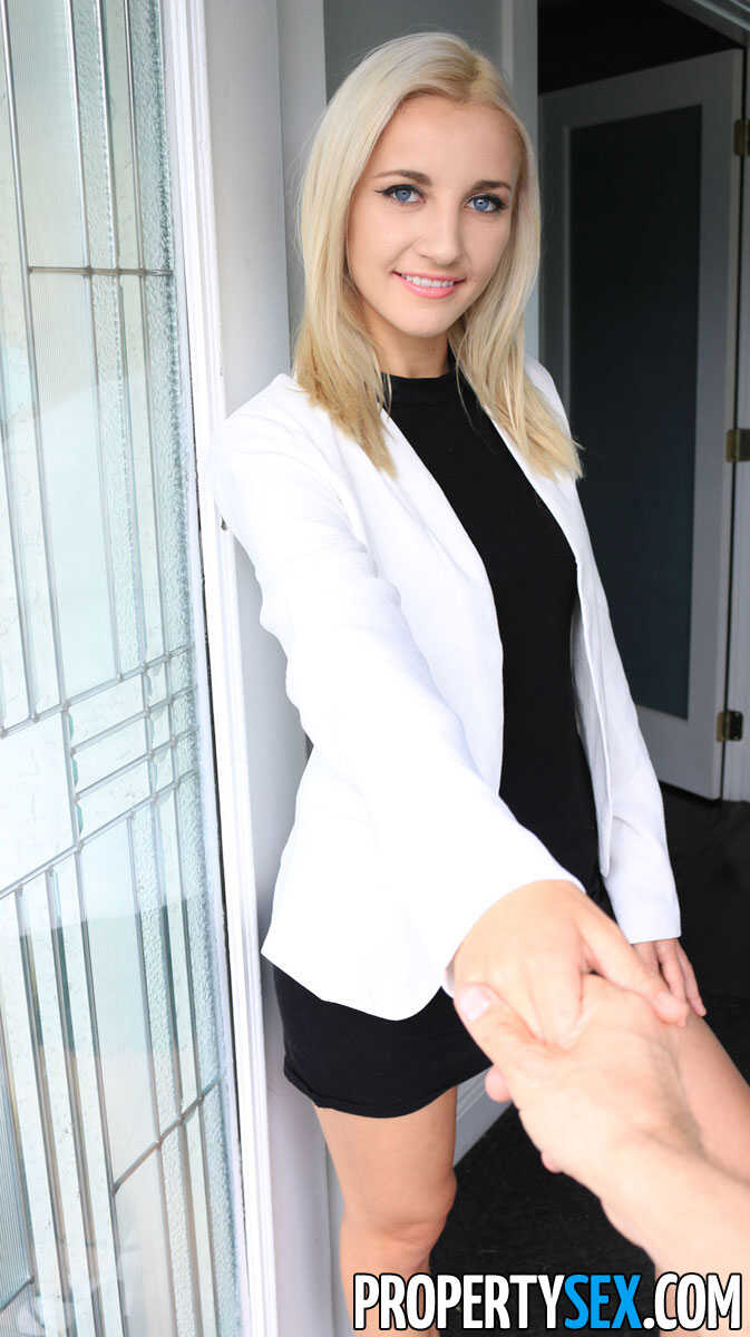 Blue-eyed blonde with great legs goes PTM in order to close a deal Becomes...  Blonde Amateur, PAWG Teen, Blonde PAWG, Ama...