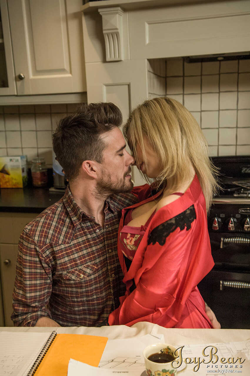 Busty Blonde MILF Chessie Kay Seducing Her Man with Naughty Footplay in the Kitchen - Chessie Kay, Luke Hotrod