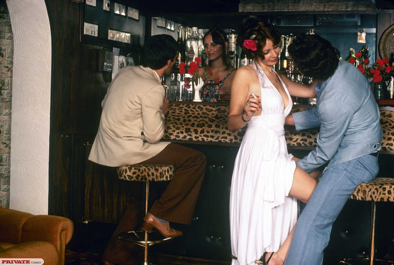 Blowjobs and Jizzes in the 70s: A Retro Threesome with a Hairy Chick and Two Dudes - 