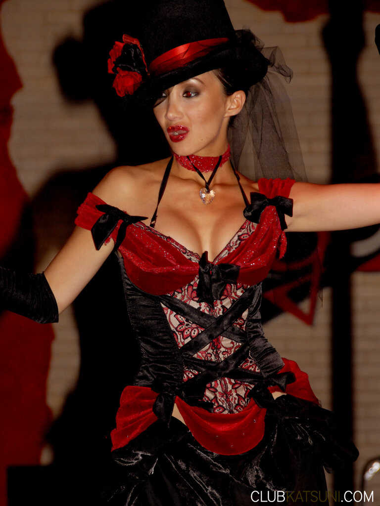 The Solo Striptease Show of Asian Porn Star Katsuni with her Dildo and No Audience - Katsuni