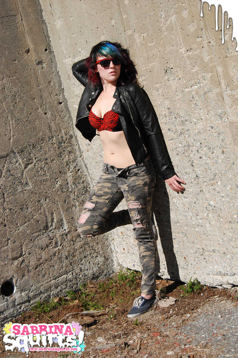 Military Punk Girl Sabrina Squirts in Her Camo Pants and Shades!