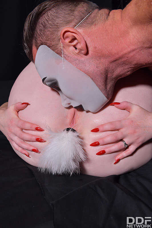 Zara Durose's Tail Butt Plug Seduction: A Redheaded Lingerie Anal Adventure - Zara Durose