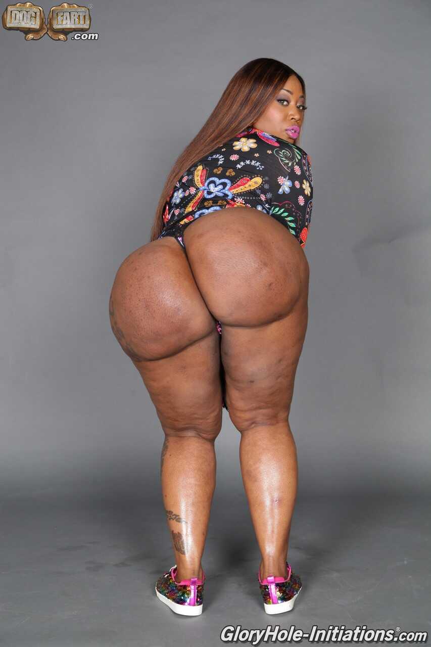 Black BBW Victoria Cakes Spits Out Jizz After Gloryhole Action with Her Huge Ass - Victoria Cakes