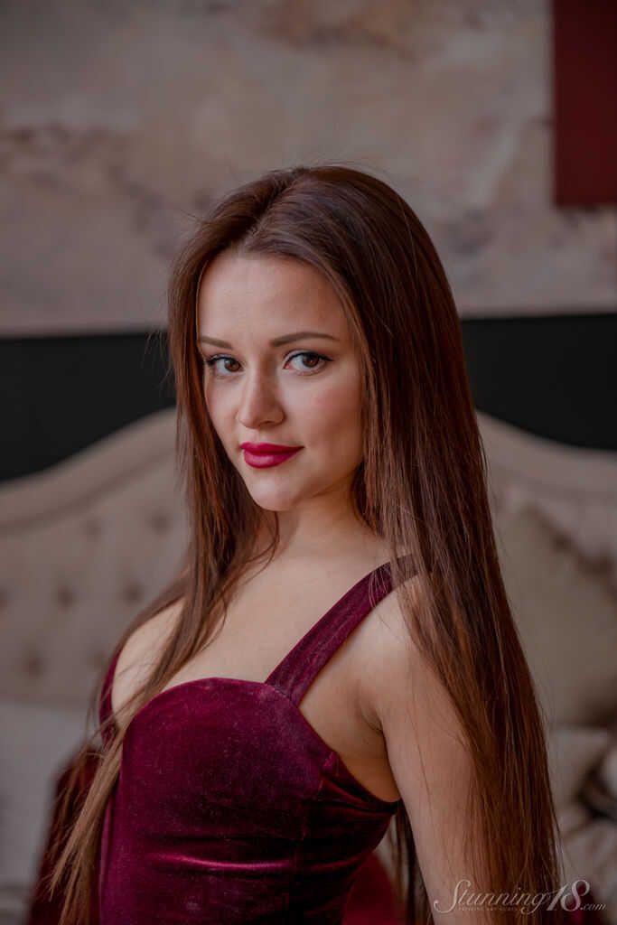 Gorgeous Alice E Exposes Her Shaved Pussy and Perfect Ass After Removing Lingerie - Alice E