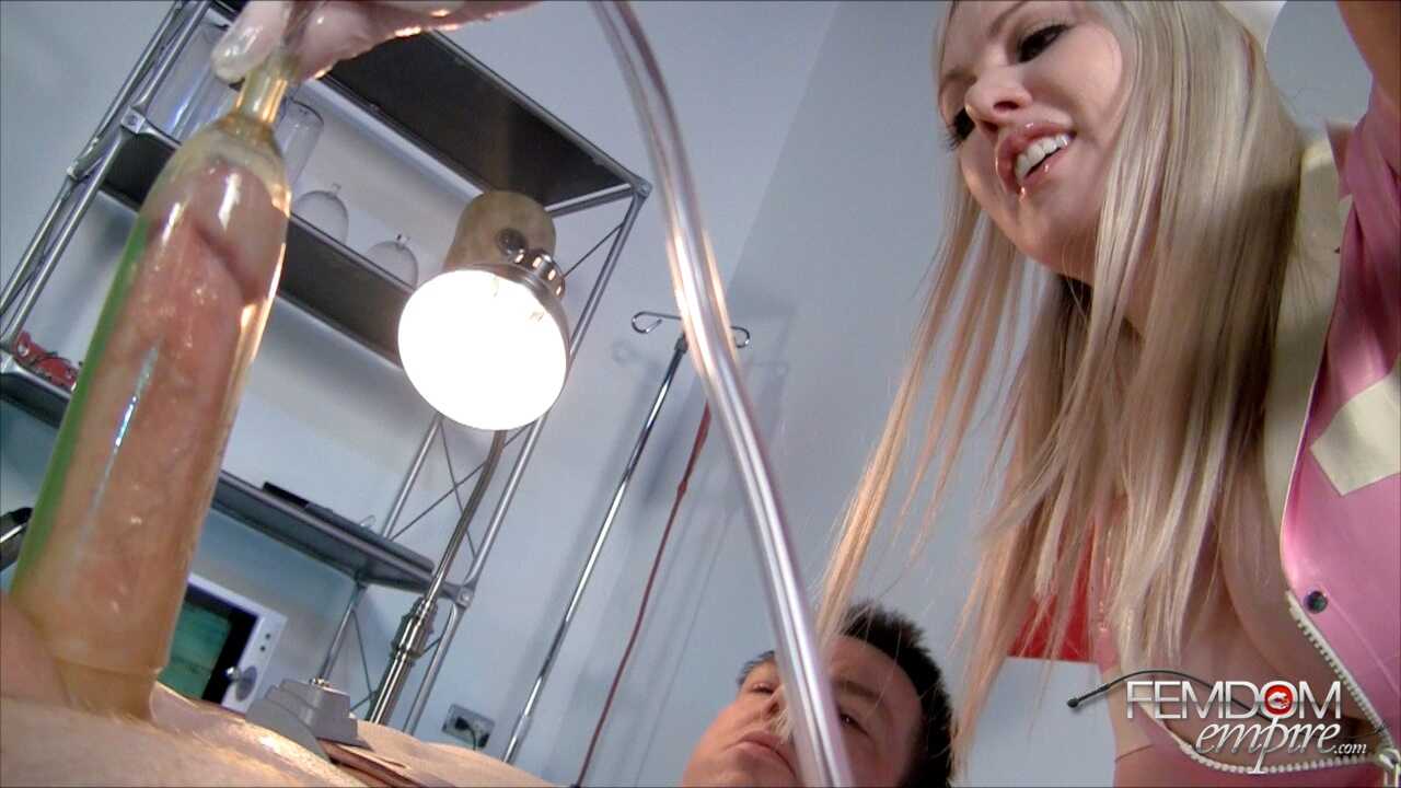 Blonde Lexi Sindel forces her kinky patient to swallow his own cum.