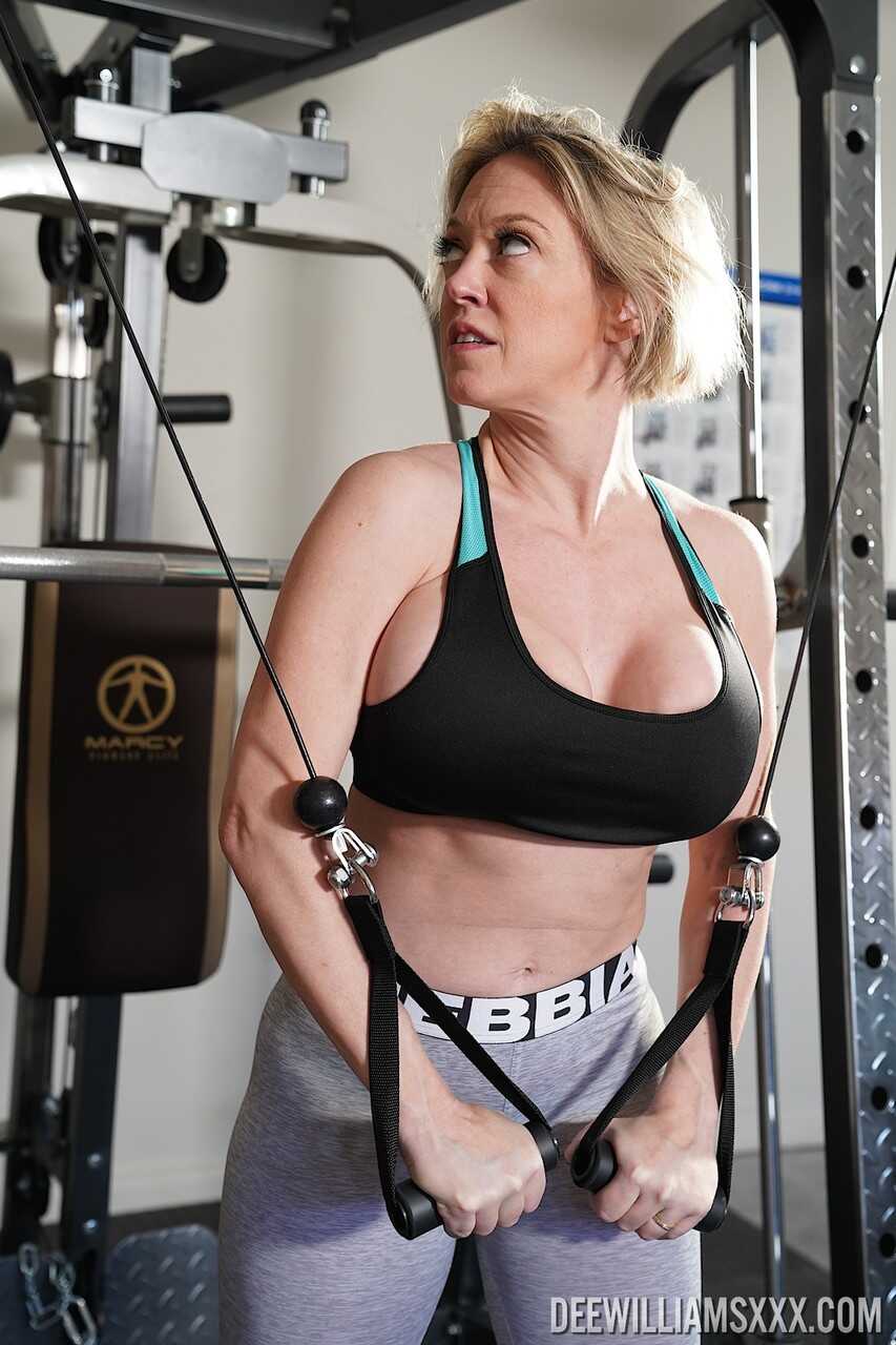 Busty Dee Williams' Booty-Shaking Workout at the Gym Leads to a Hardcore Sesh with a Hunky Trainer - Dee Williams