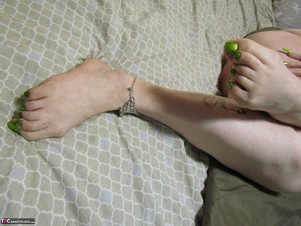 Granny's Sexy Solos: Overweight Nan Bunny Gram Dyed Hair and Masturbates on the Bed! - Bunny Gram
