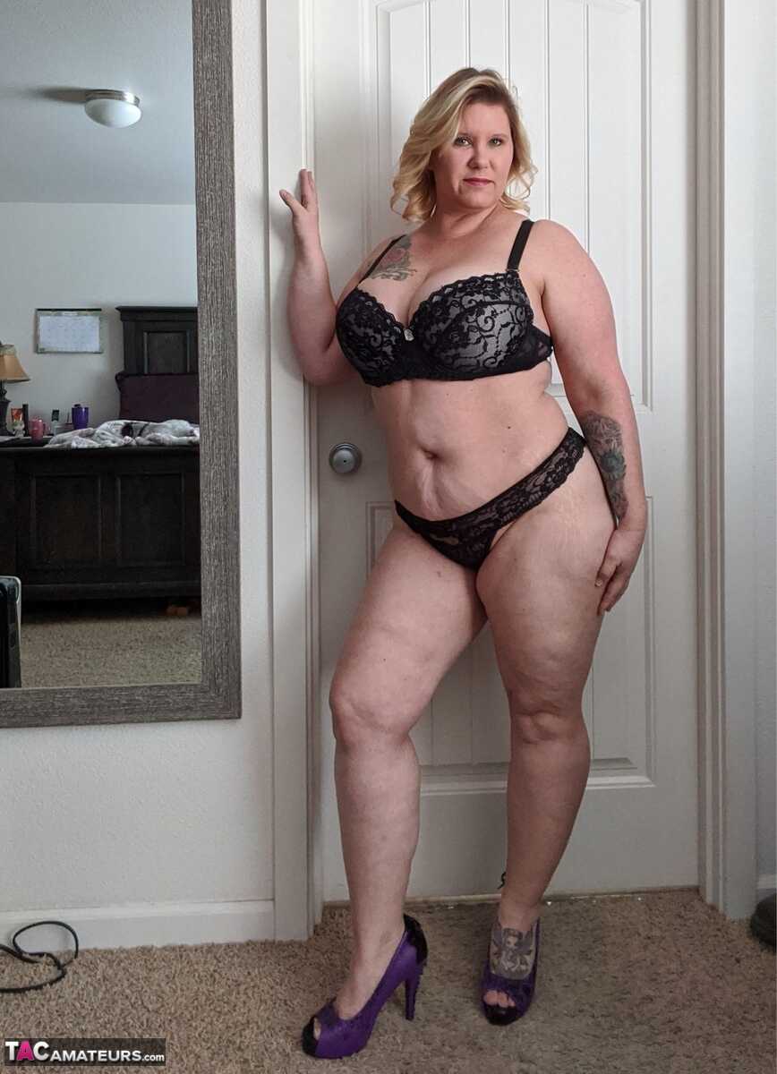 Naughty Kris Ann Shows Off Her Curvy Body and Teases Herself with a Toy in the Living Room - Kris Ann