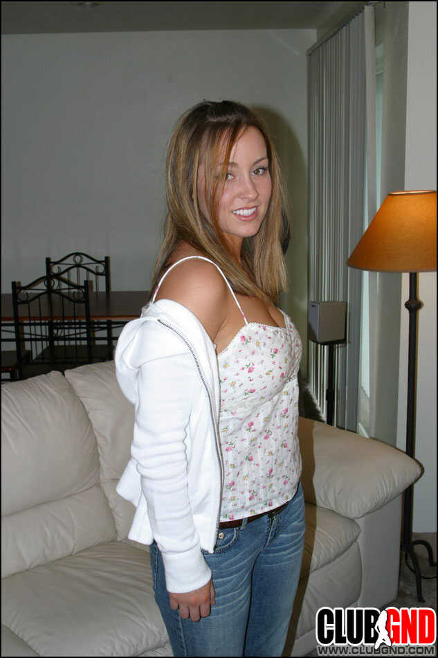 Teen amateur Mandy strips out of her jeans in the studio, revealing her sexy curves and big tits! - Mandy