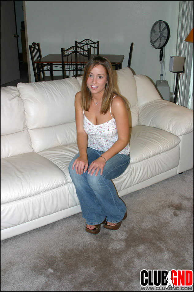 Teen amateur Mandy strips out of her jeans in the studio, revealing her sexy curves and big tits! - Mandy