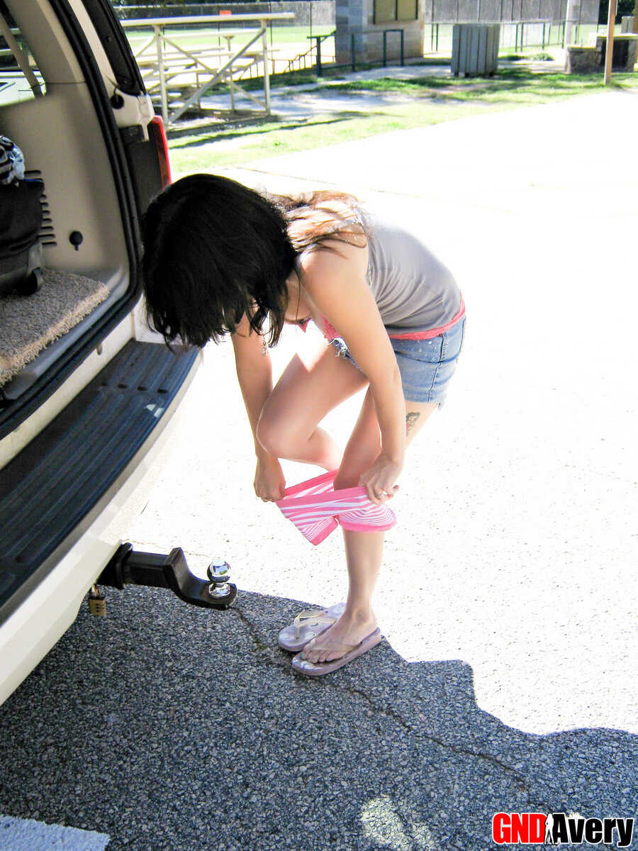Mile High Club: Brunette Amateur Exposes Her Boobs in Public While Getting Changed Behind a Minivan - 