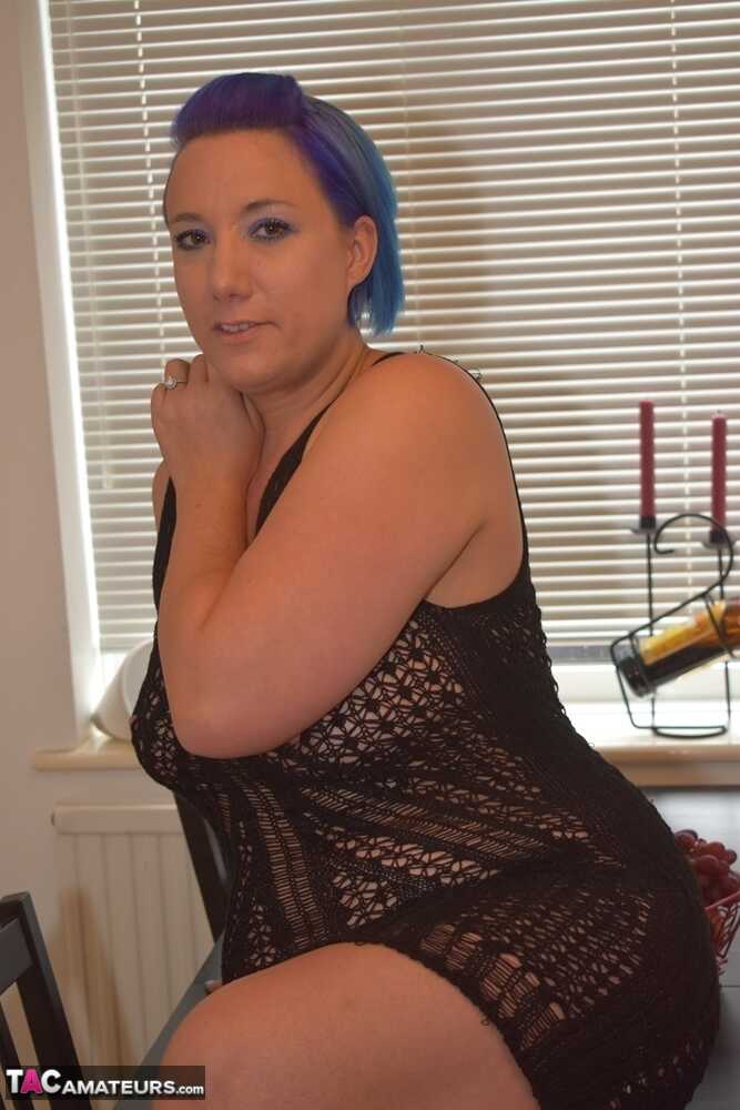 Short-haired first timer Phillipa shows off her tits and pussy after eating a banana - Phillipas Ladies