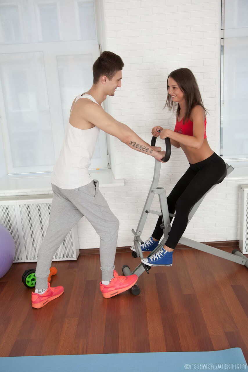Cum-Fitness Fanatic: Foxy Di's Personal Trainer Squirts all Over her Freshly Cum-Facialed Face! - Foxy Di