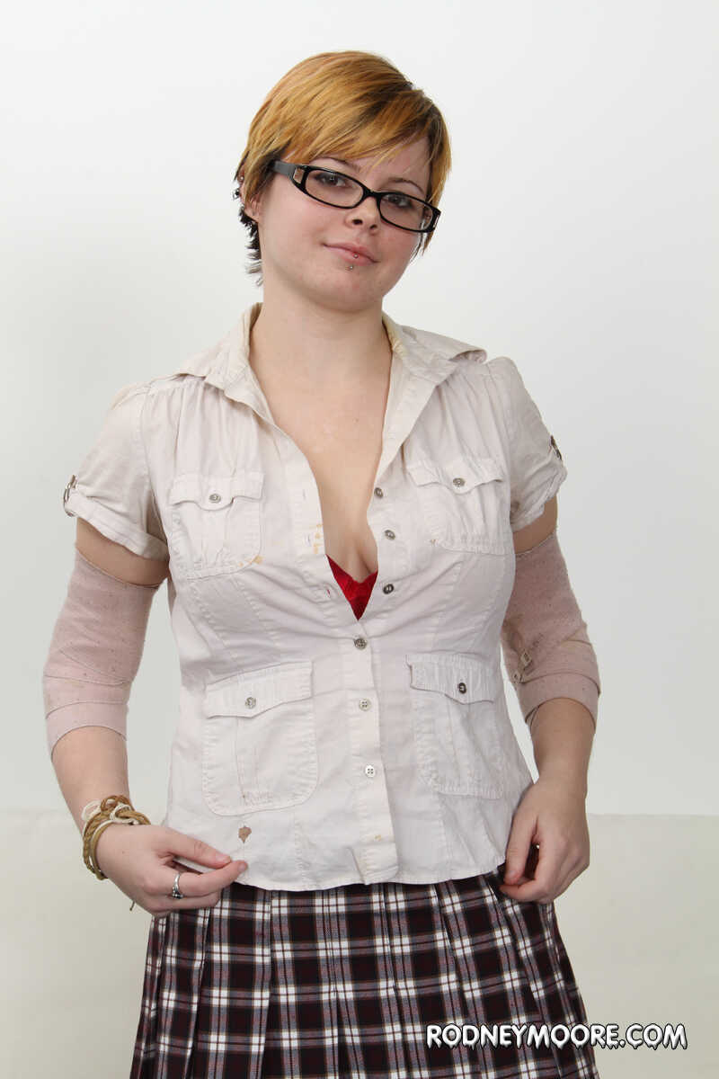 Short Hair Nerd Unveils Natural Tits and Pussy Spreading - Alexia