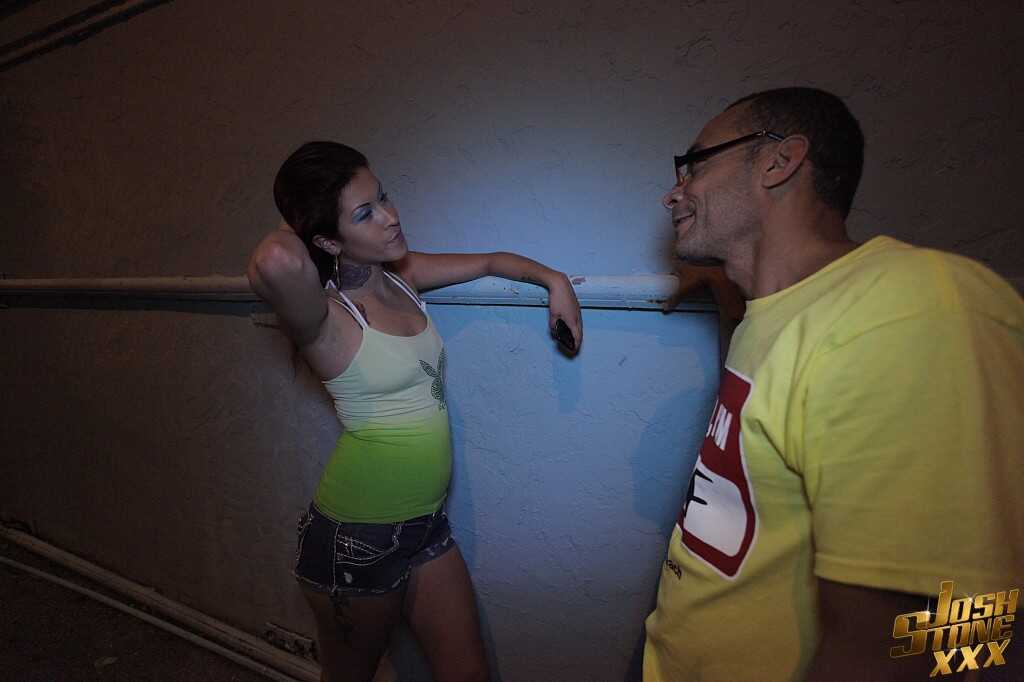 Paola's Wet Back Alley Blowjob Session Ends with a Big Cock in her Tight Latina Pussy - Paola