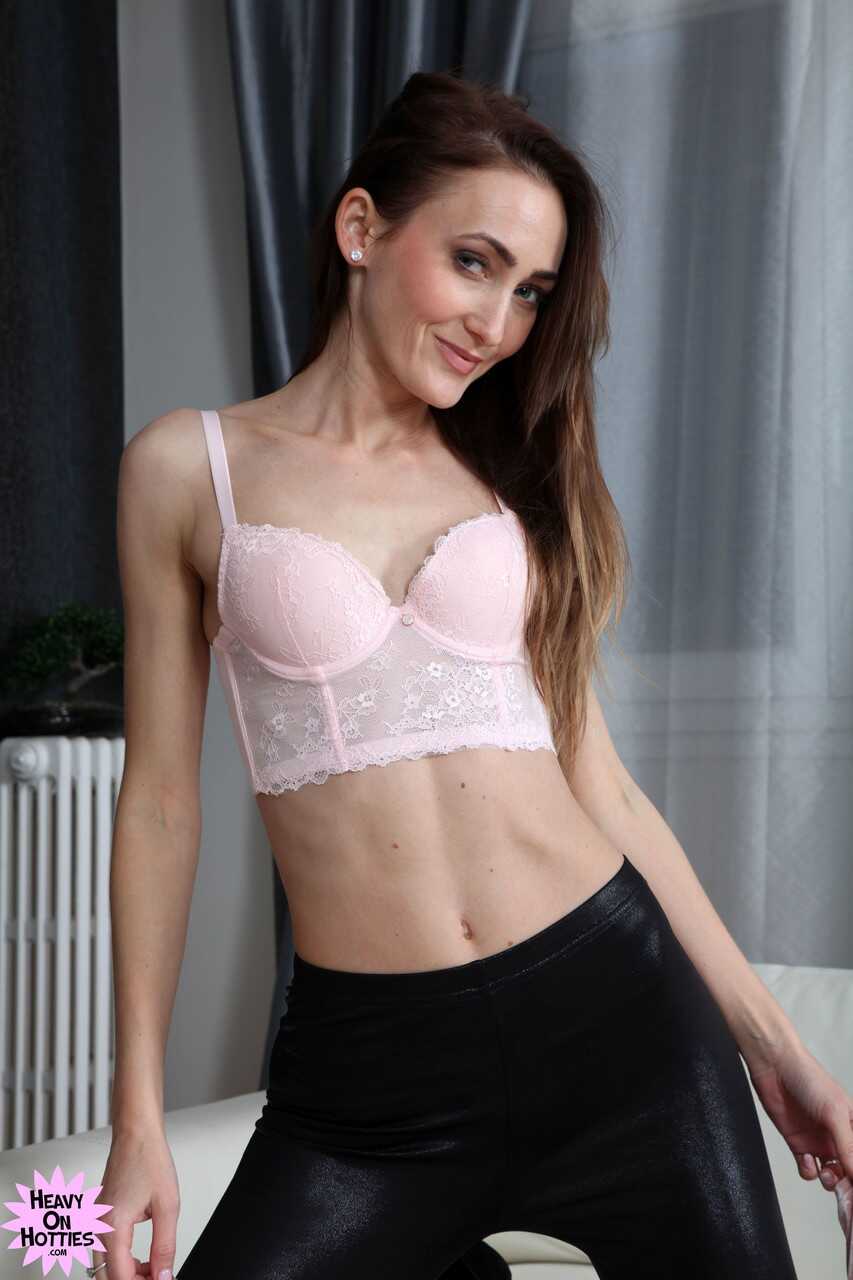 Sexy Kira Parvati First Time Jump: Tall and Slender MILF's Naked Body Flight - Kira Parvati