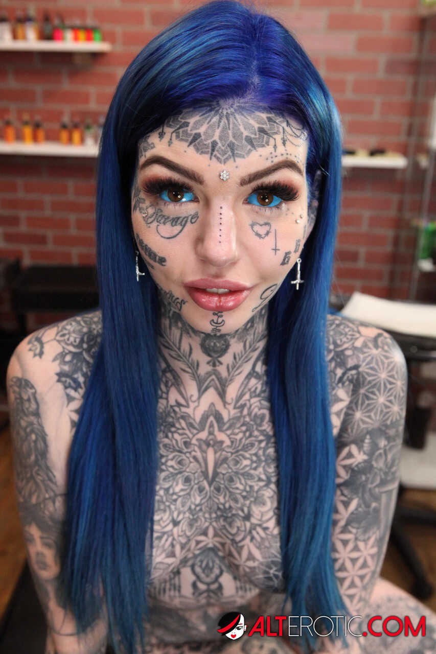 Tatted Up and Ready to Fuck: Amber Luke's Nude Posing Session in the Tattoo Shop Will Leave You Breathless - Amber Luke