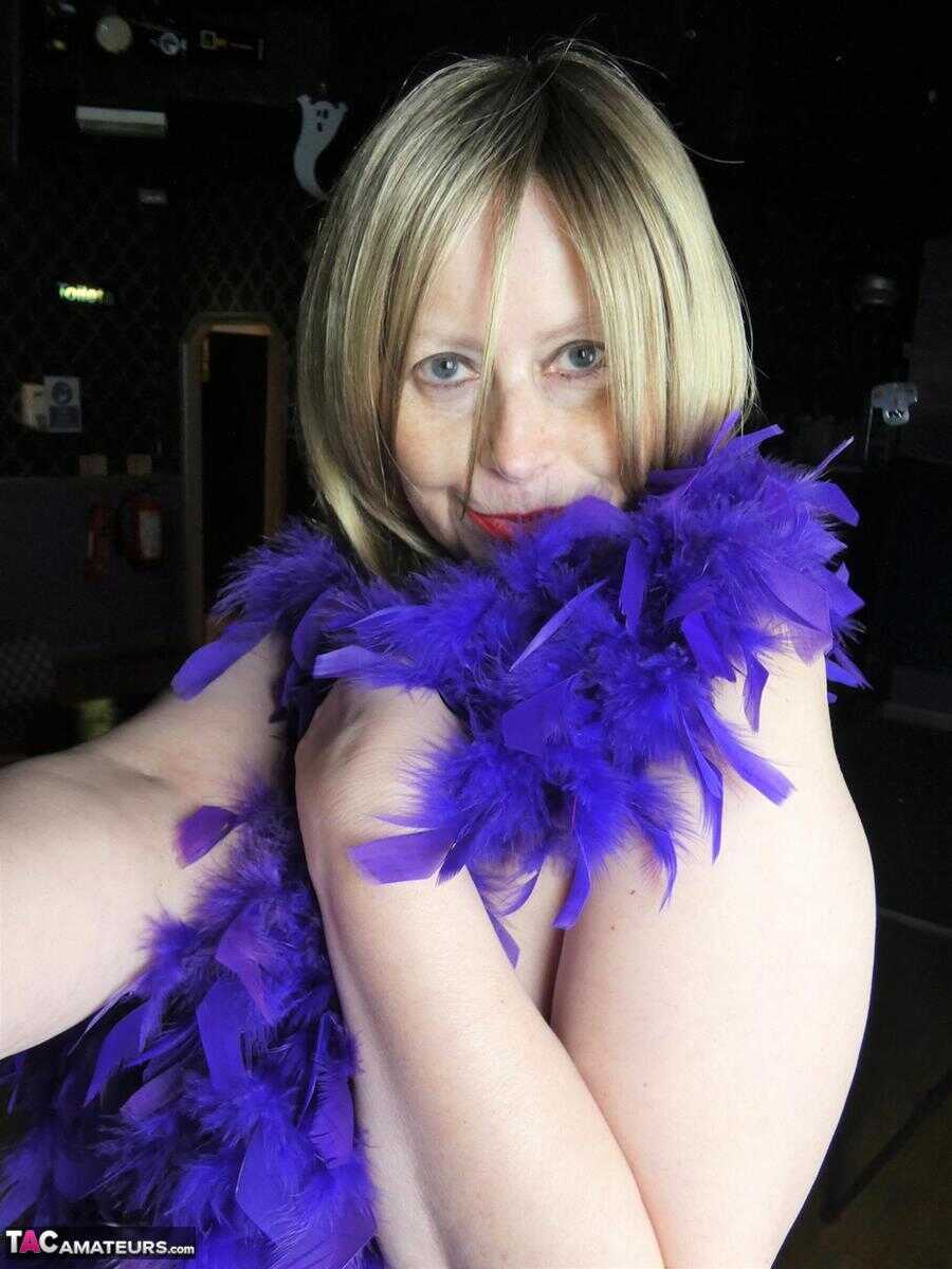 Dirty Dances With Herself Posh Sophia's Amateur Striptease in a Deserted Nightclub - Posh Sophia