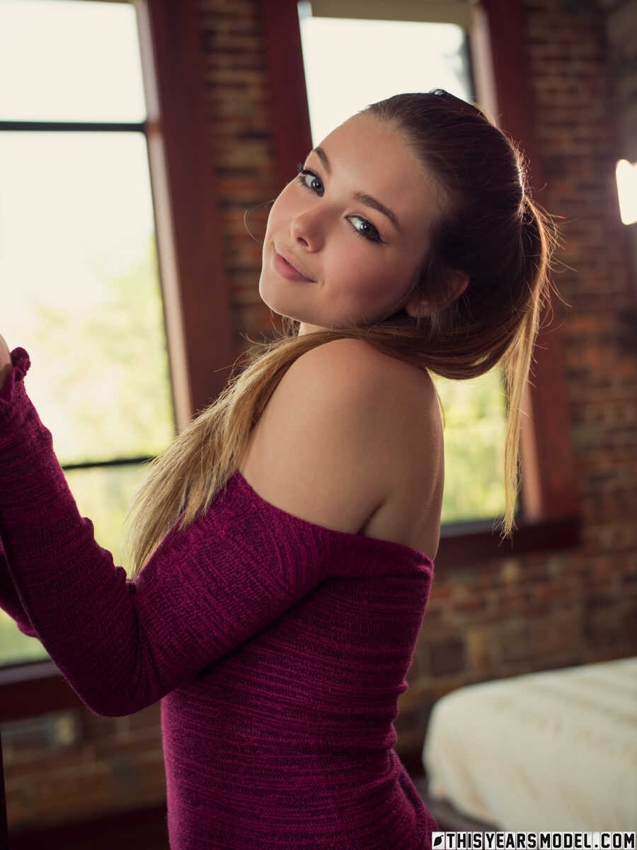 Stripping down Lana Lea, the sexiest dancer you'll ever see! - Lana Lea
