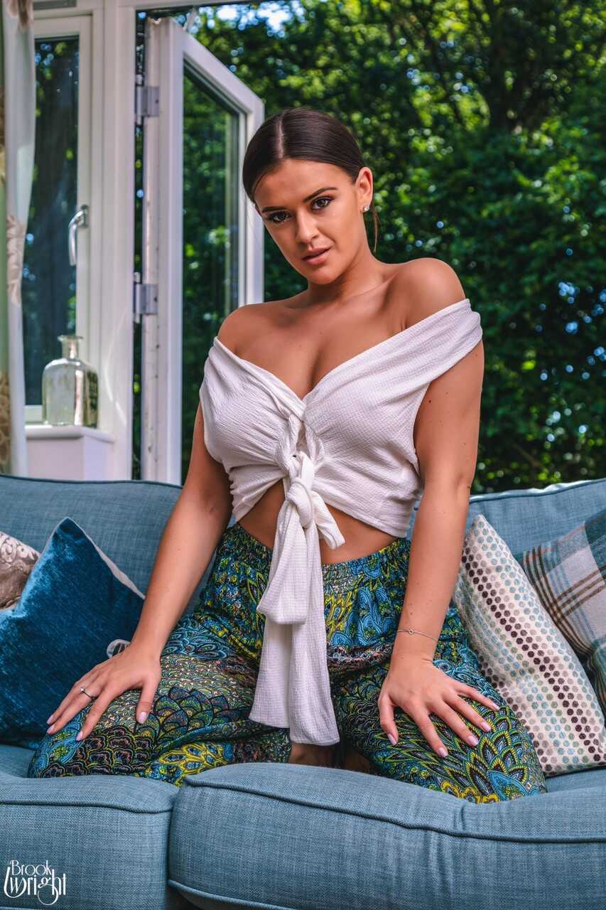 Brook Wright reveals her thick English thighs and luscious breasts in a sizzling porn scene! - Brook Wright