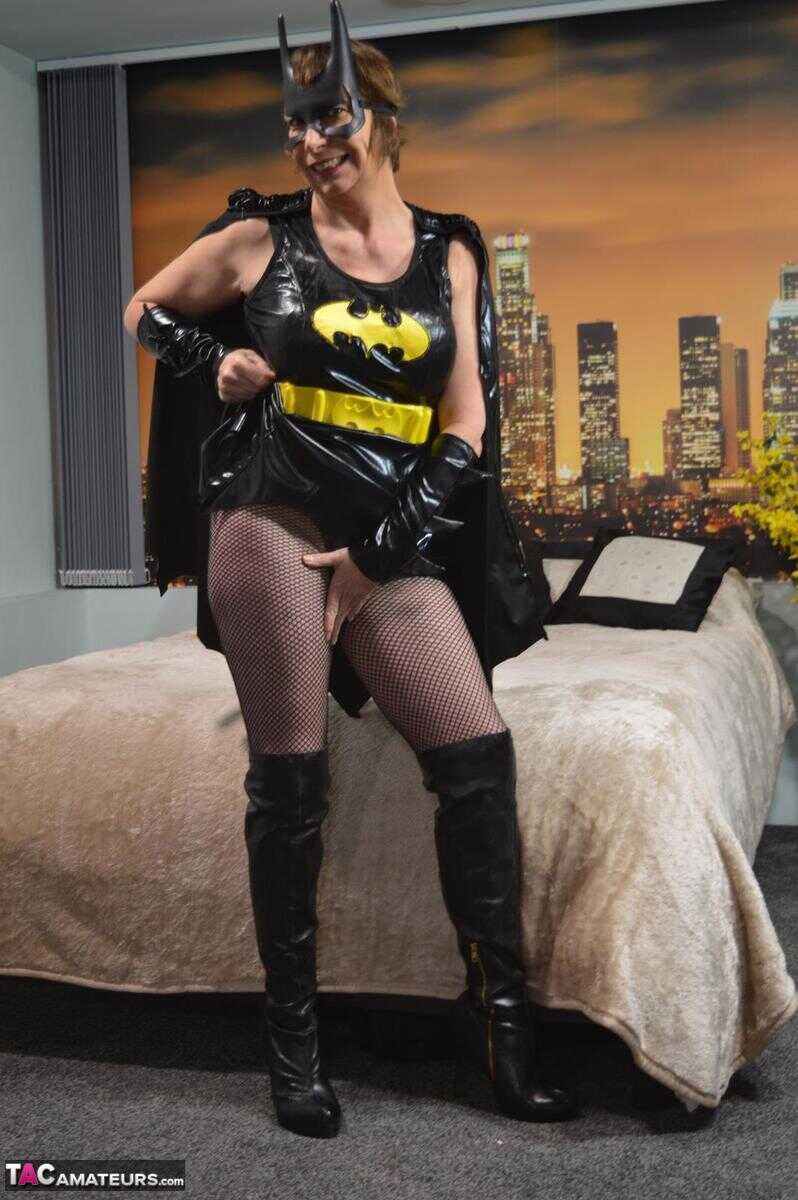 Busty Barby's Mature Cosplay Attire Reveal BBW Mature and Big Titted MILF Gets Down and Dirty in Pantyhose! - Barby Slut
