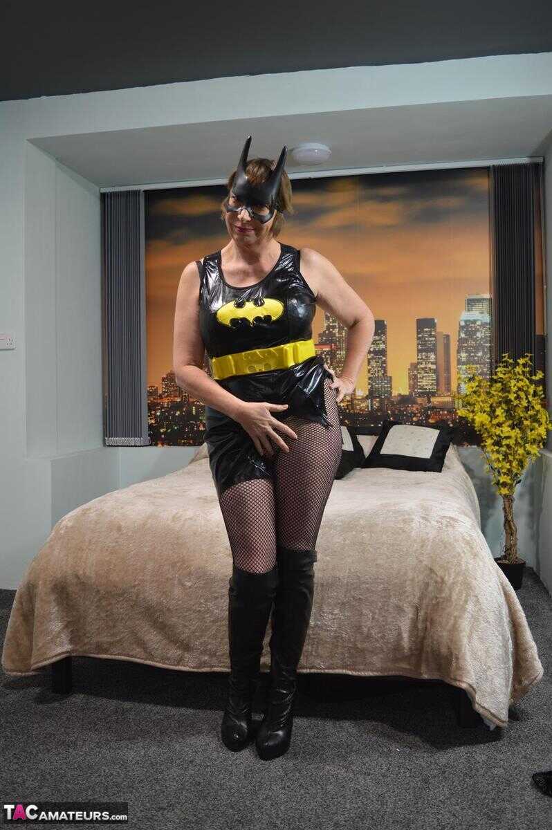 Busty Barby's Mature Cosplay Attire Reveal BBW Mature and Big Titted MILF Gets Down and Dirty in Pantyhose! - Barby Slut