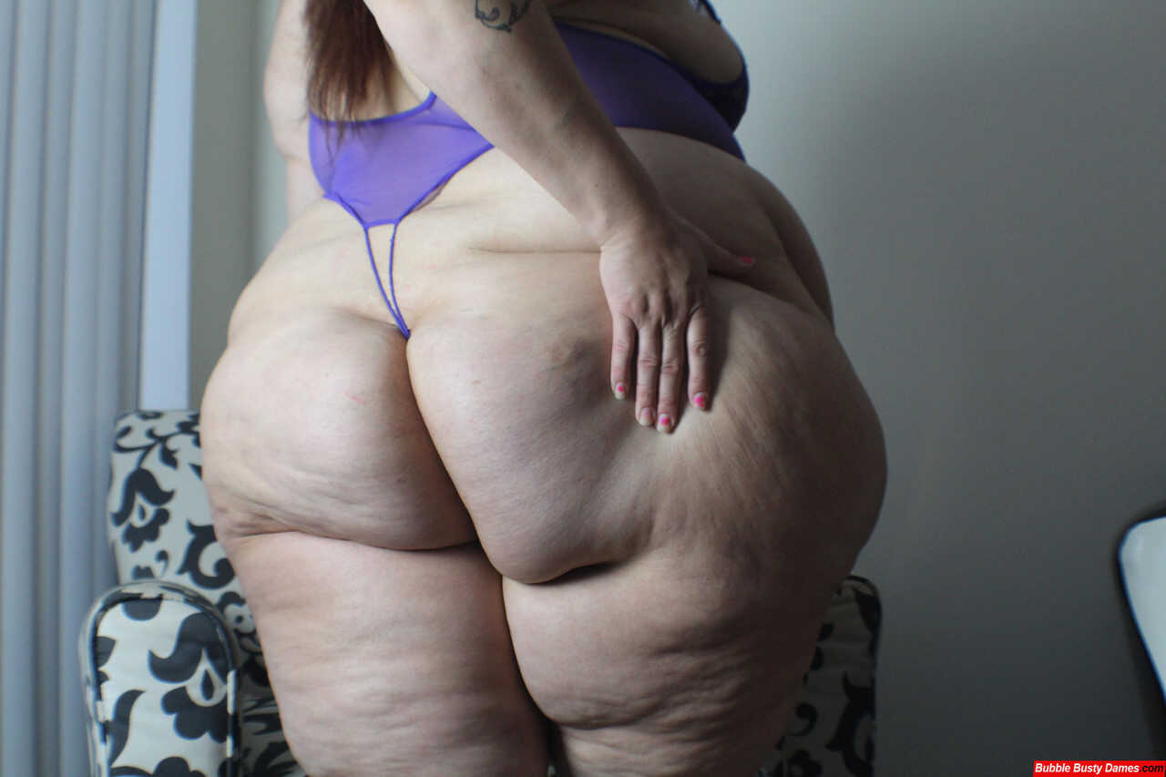 Milf's Tight Lingerie Shows Off Her Curvy Thunder Thighs And Massive Ass - 