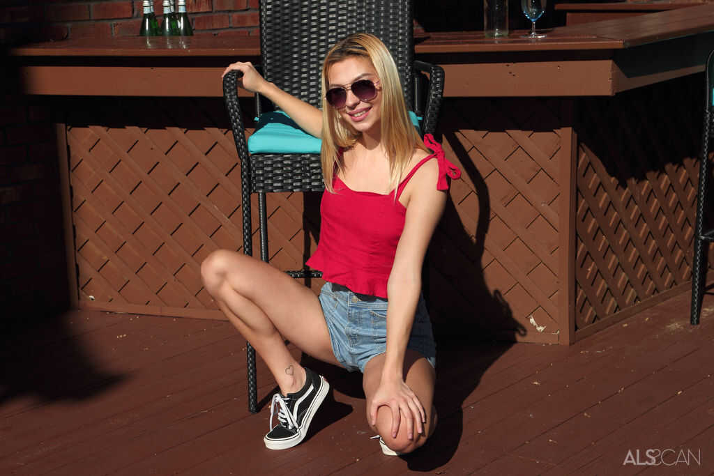 Sophia Sweet's Flexible Pussy and Ass on Display in Shorts - Sophia Sweet