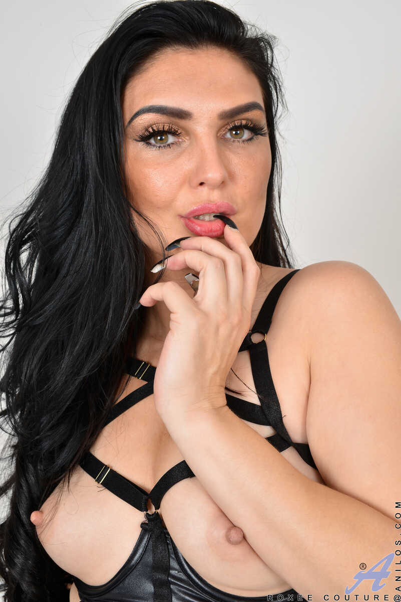 Roxee Couture's Dark-haired British Rox Delights in Pierced Pussy on Bed - Roxee Couture