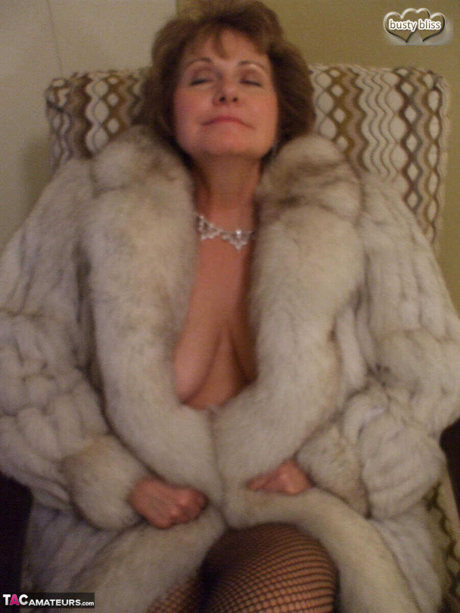 Busty Bossy Babe Blows a Young Buck on the Bed with Her Older Amateur Pussy Power - Busty Bliss