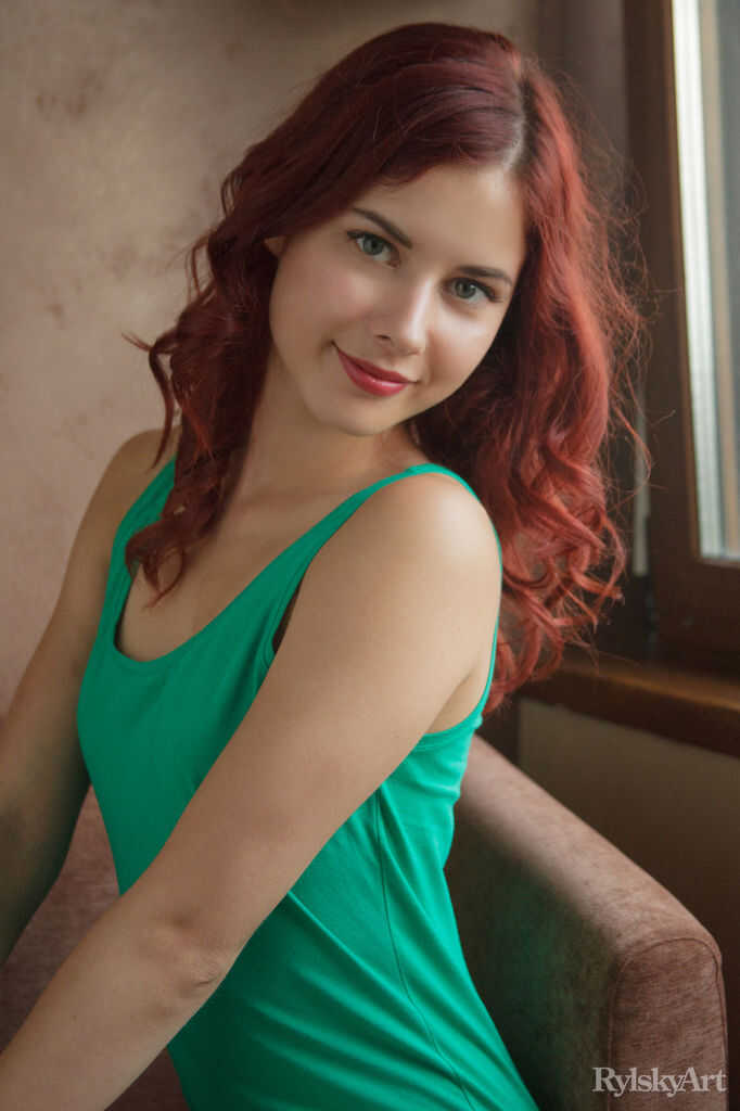Pearl Ami's Green Dress Dilemma: The Red-Headed Nymphet's Secret Desires Unleashed - Pearl Ami