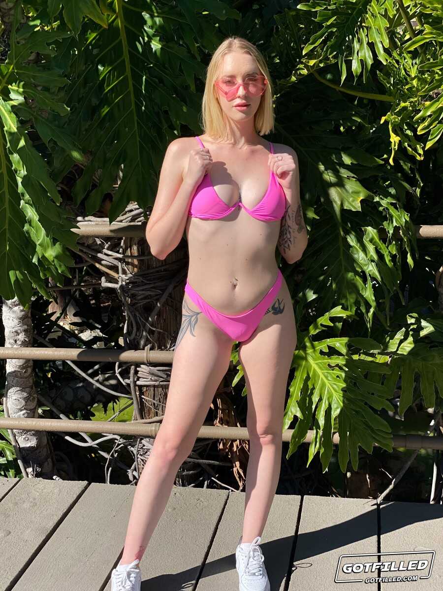 Blonde teen Marilyn Johnson models at a marina before eating ass and fucking  Pussy Spreading, Teen Spreading, Cum Inside ...