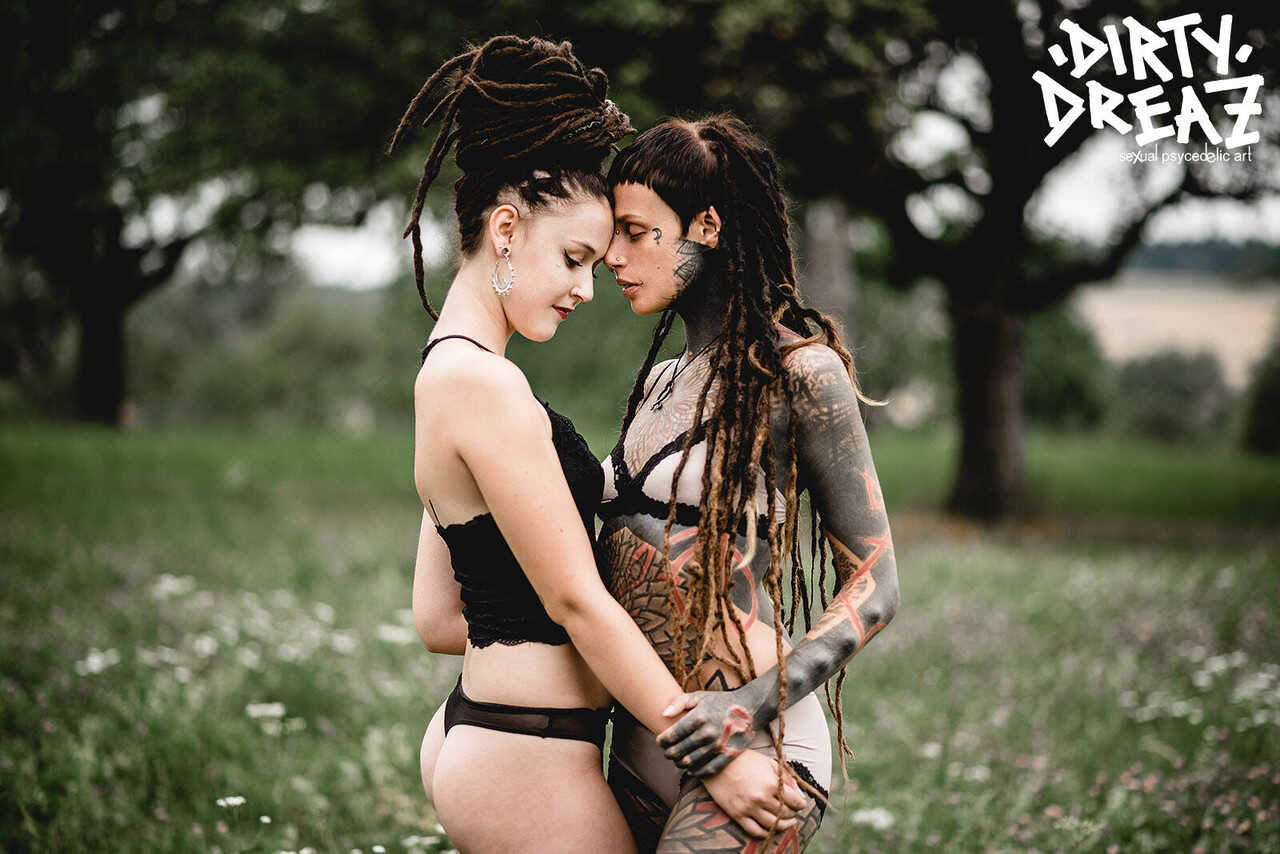 Rural Revelry: Alternative Boys and Girls Get Freaky at the Farmhouse with Jiajialaz, Lidakikaz, and Martinoz - Jiajialaz,...