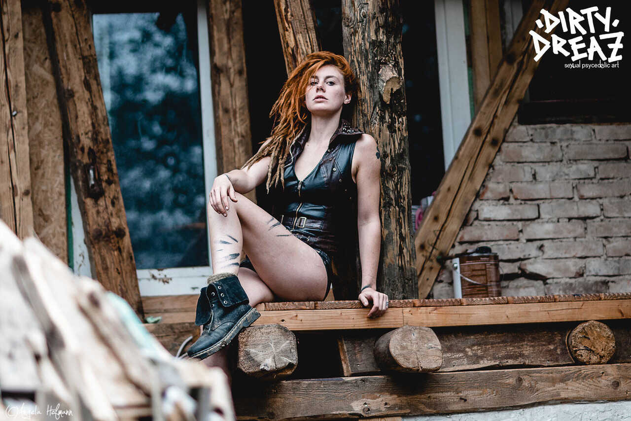 Rural Revelry: Alternative Boys and Girls Get Freaky at the Farmhouse with Jiajialaz, Lidakikaz, and Martinoz - Jiajialaz,...