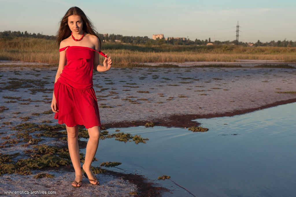 Red Dress Removal: Hrizantema Nude on the Beach - Hrizantema