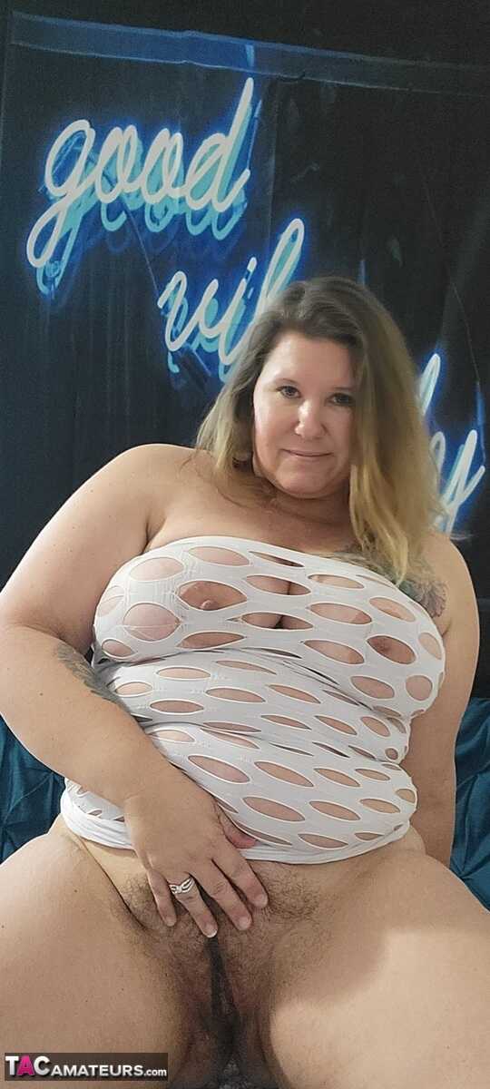 Busty Kris Ann's Hairy BBW Spread: A Fat Amateur's Solo Action