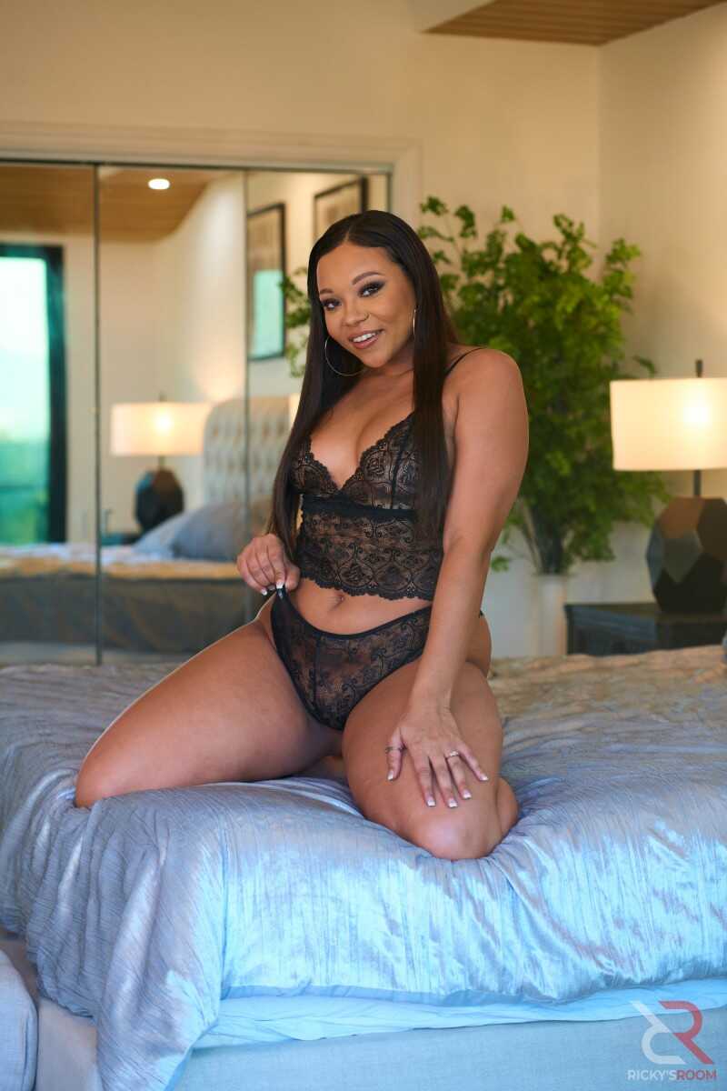Curvy black beauty Adriana Maya shows off her thick ebony ass in lingerie on a bed in heels - Adriana Maya