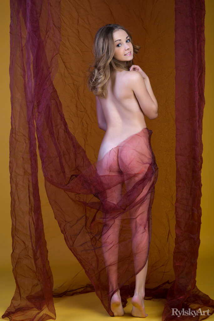 Jeff Milton's Nude Solo Performance: The Young Beauty Bares All - Jeff Milton