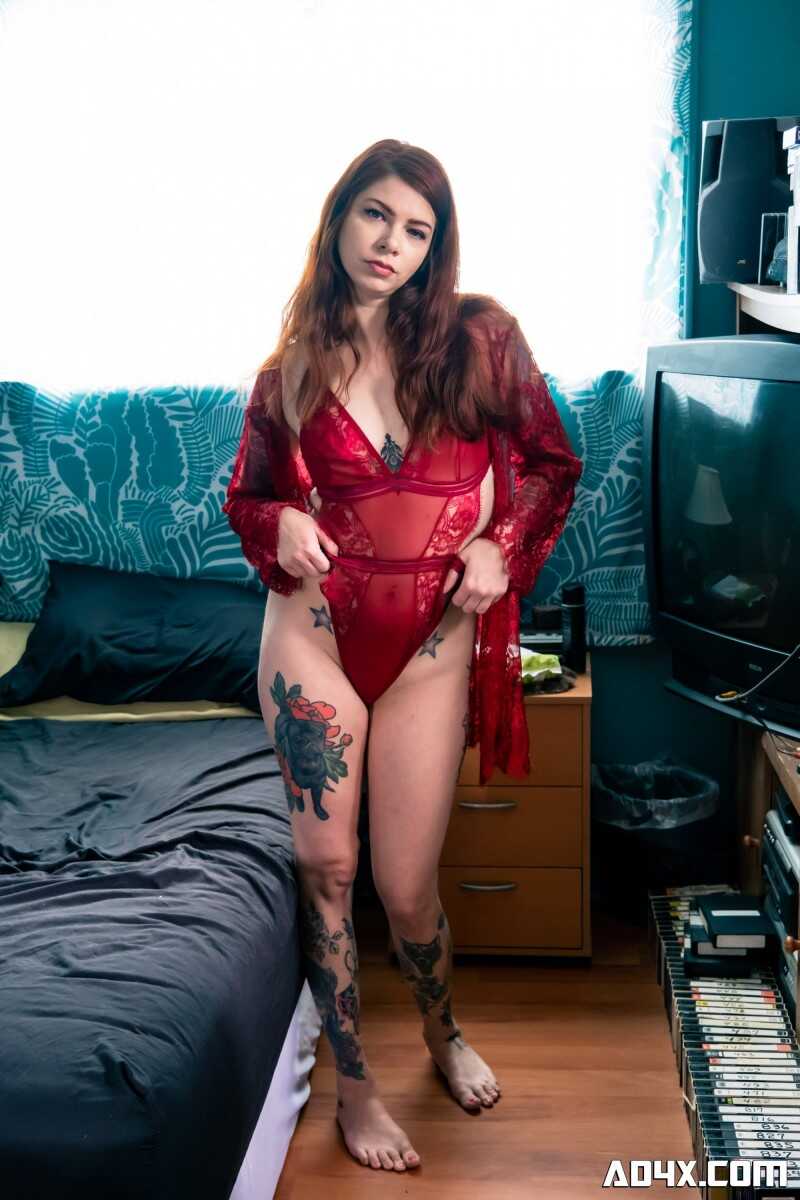 Malorie Rose's Tattooed Pussy Gets Eaten Out While She Sucks Off Velour Noir and Gets 69'd with Le Pinch on a Be...