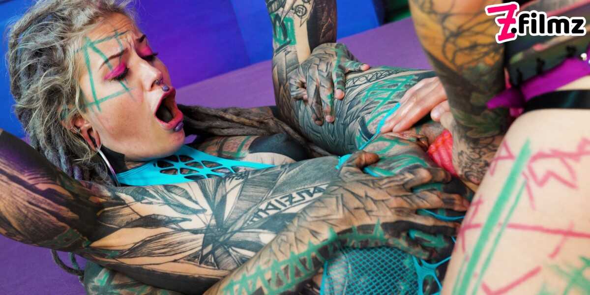 Tatted-up Lesbian Lovers Anuskatzz and Illuz Get Nasty with Anal Fisting and Pussy Tattoos - Anuskatzz, Illuz